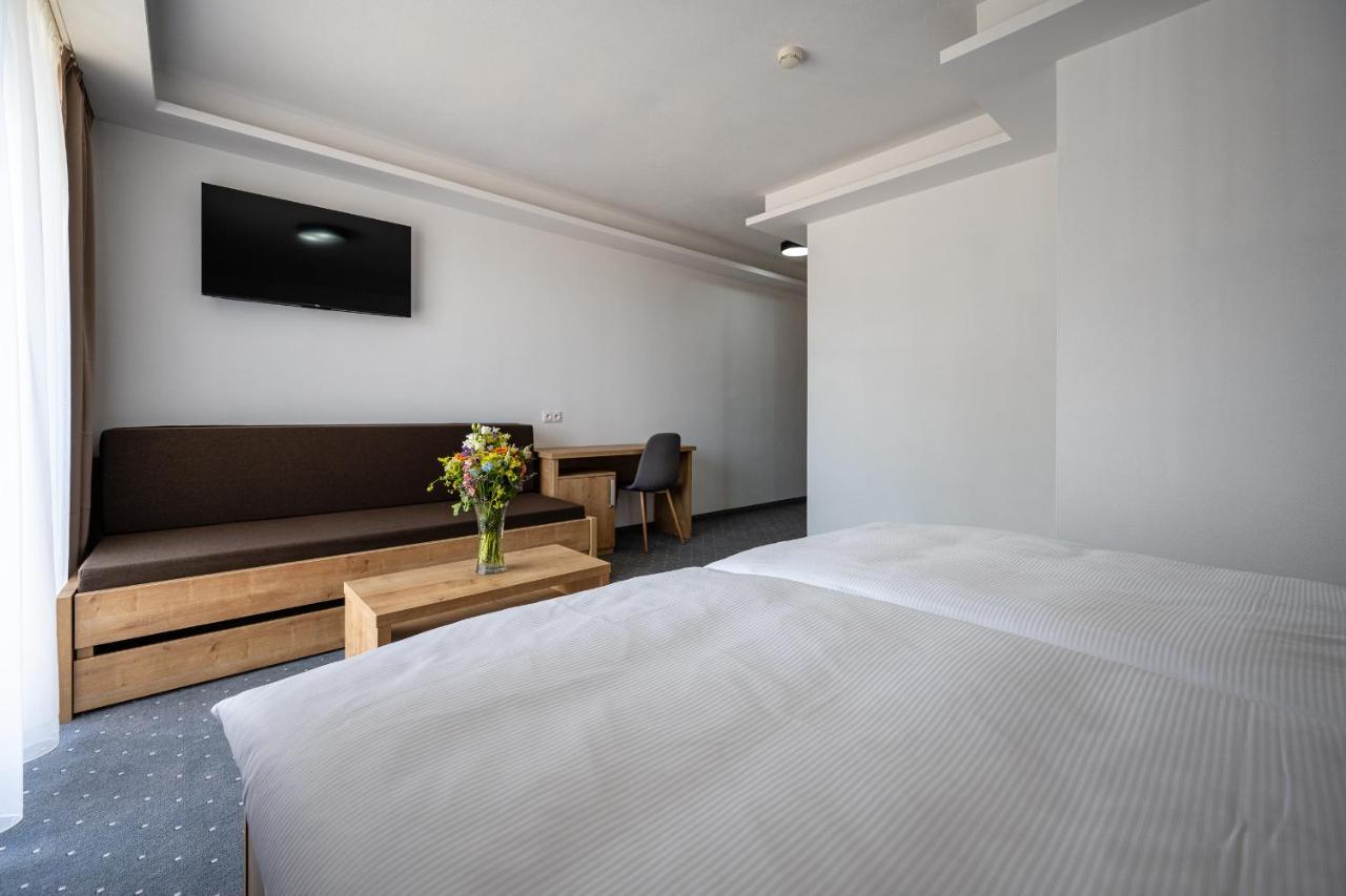Berg Liptov Hotel Lipótszentmiklós Kültér fotó