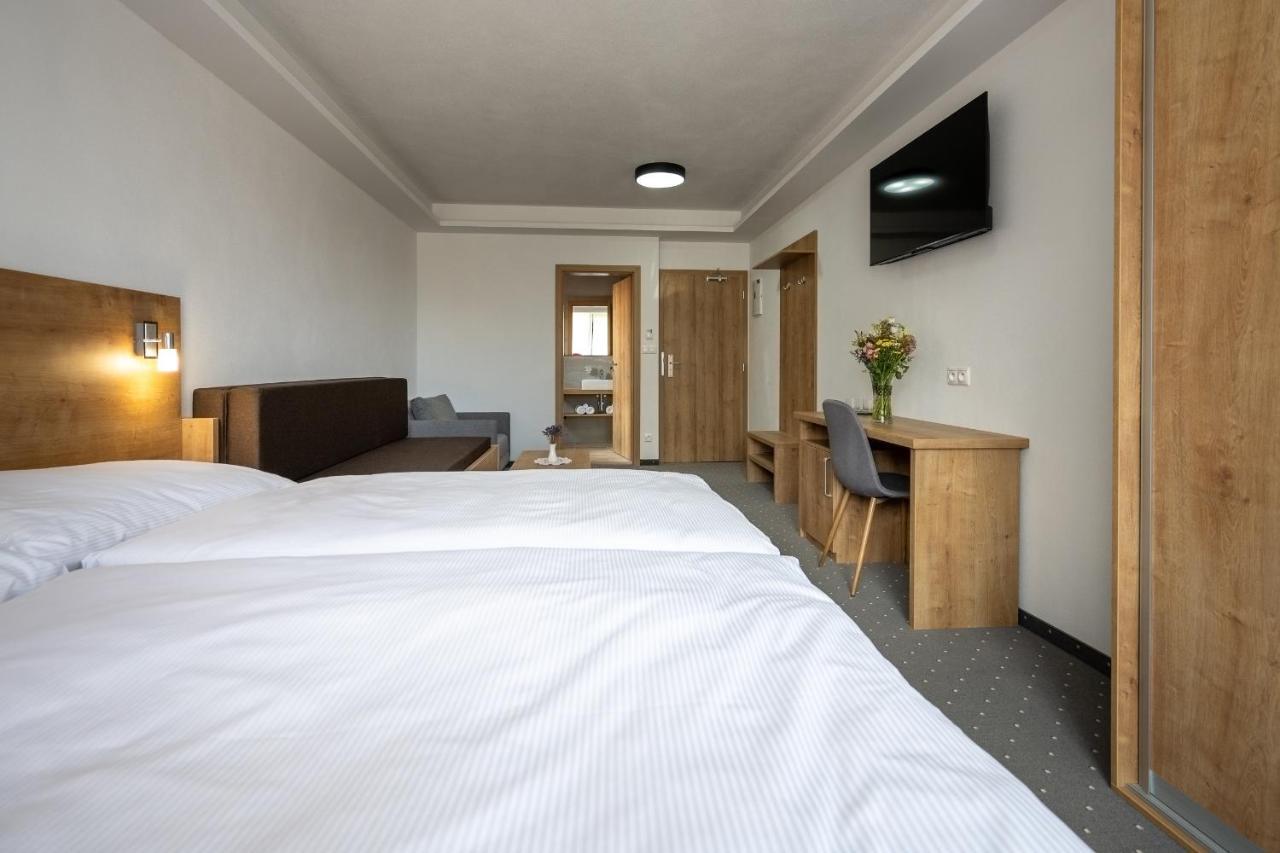 Berg Liptov Hotel Lipótszentmiklós Kültér fotó