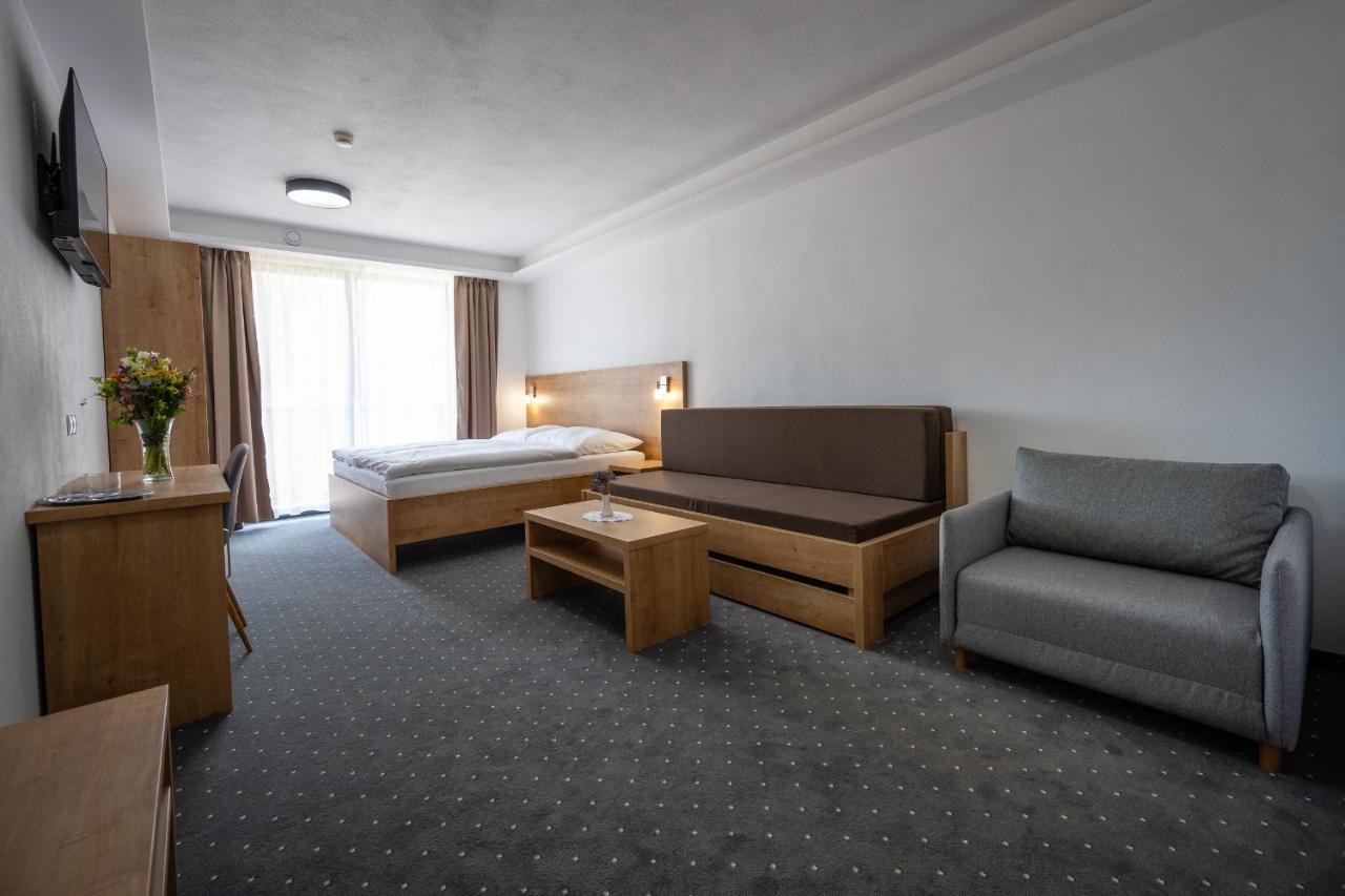 Berg Liptov Hotel Lipótszentmiklós Kültér fotó