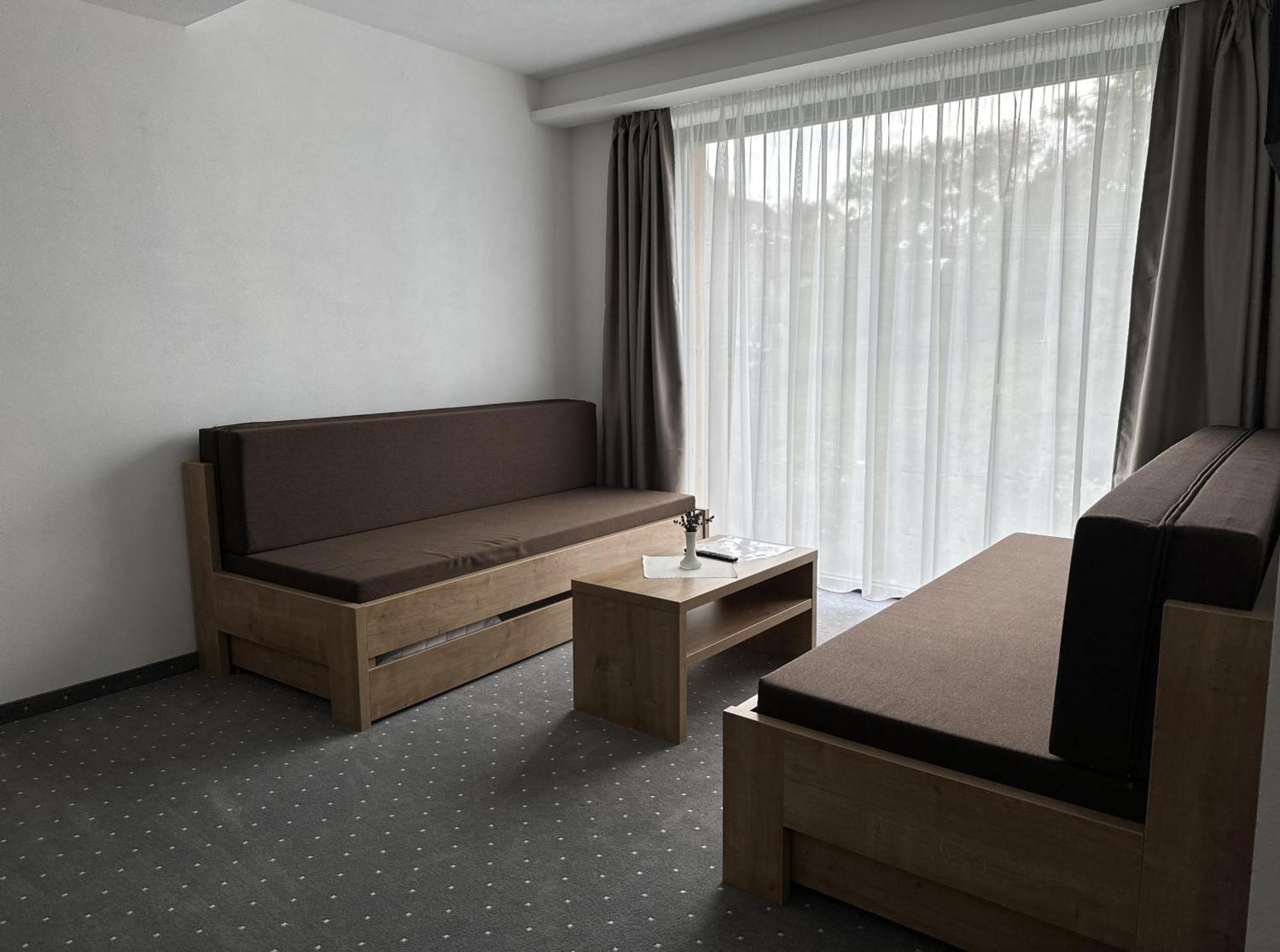 Berg Liptov Hotel Lipótszentmiklós Kültér fotó