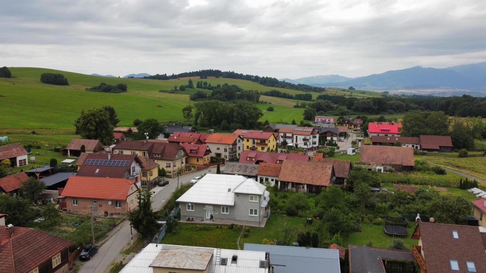 Berg Liptov Hotel Lipótszentmiklós Kültér fotó