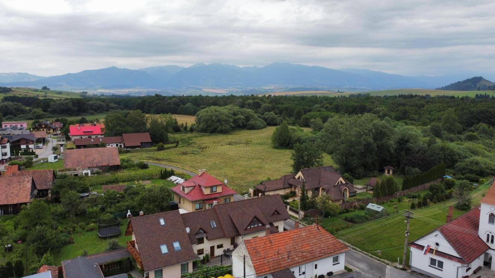 Berg Liptov Hotel Lipótszentmiklós Kültér fotó