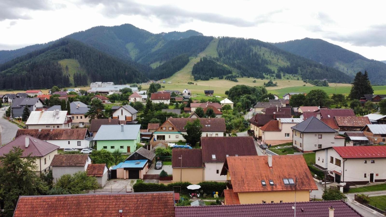 Berg Liptov Hotel Lipótszentmiklós Kültér fotó