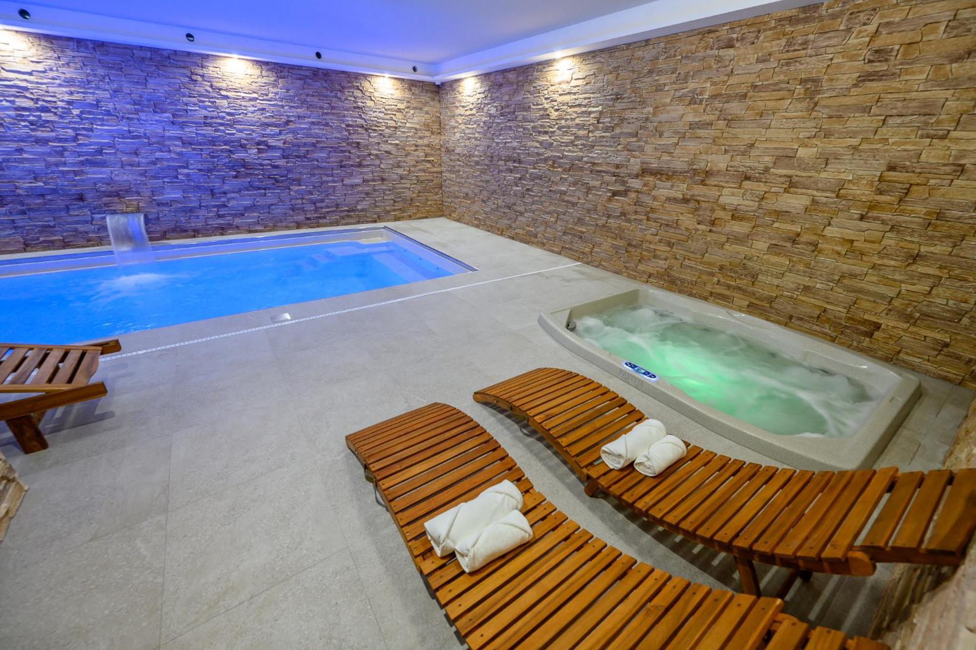 Berg Liptov Hotel Lipótszentmiklós Kültér fotó